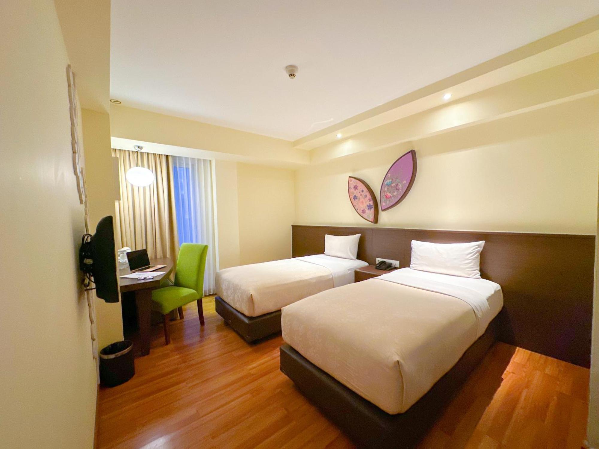 Hotel Atanaya Kuta Lombok Extérieur photo